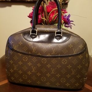 LOUIS VUITTON DEAUVILLE